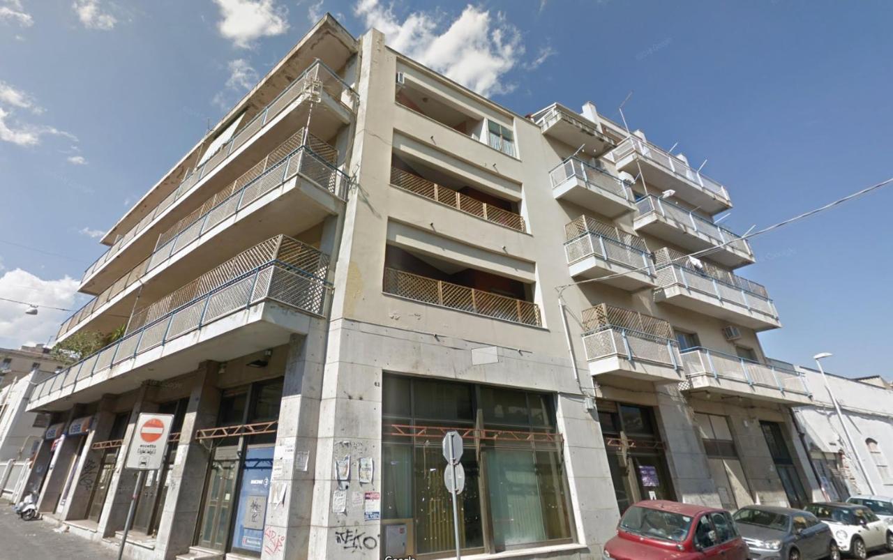 Liberta Frame Apartment With Terrace And Etna View カターニア エクステリア 写真