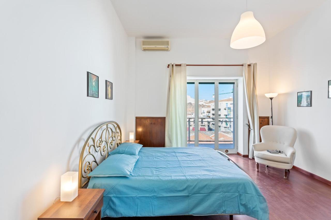 Liberta Frame Apartment With Terrace And Etna View カターニア エクステリア 写真