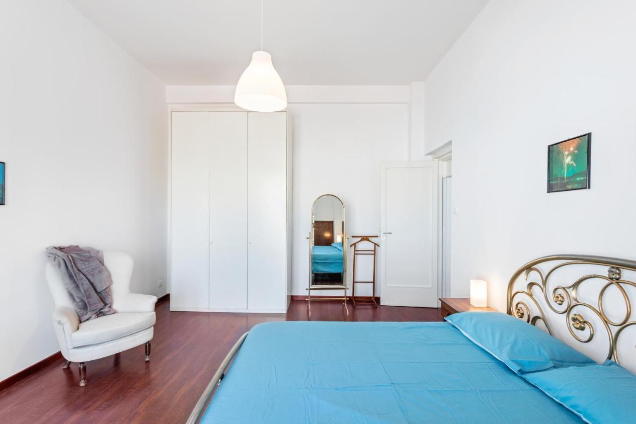 Liberta Frame Apartment With Terrace And Etna View カターニア エクステリア 写真