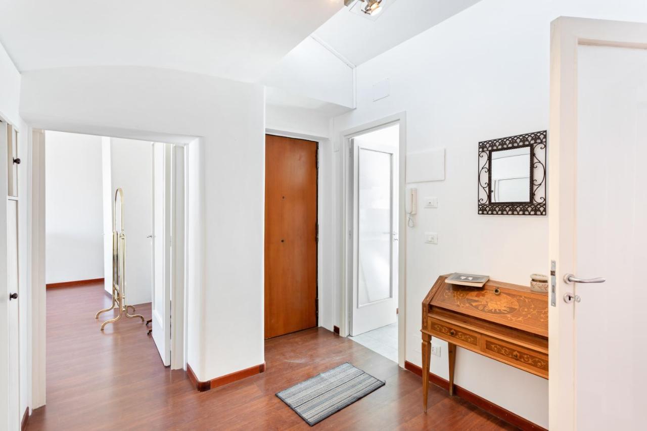 Liberta Frame Apartment With Terrace And Etna View カターニア エクステリア 写真