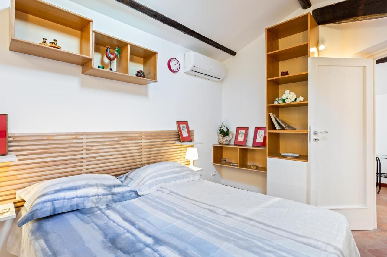 Liberta Frame Apartment With Terrace And Etna View カターニア エクステリア 写真