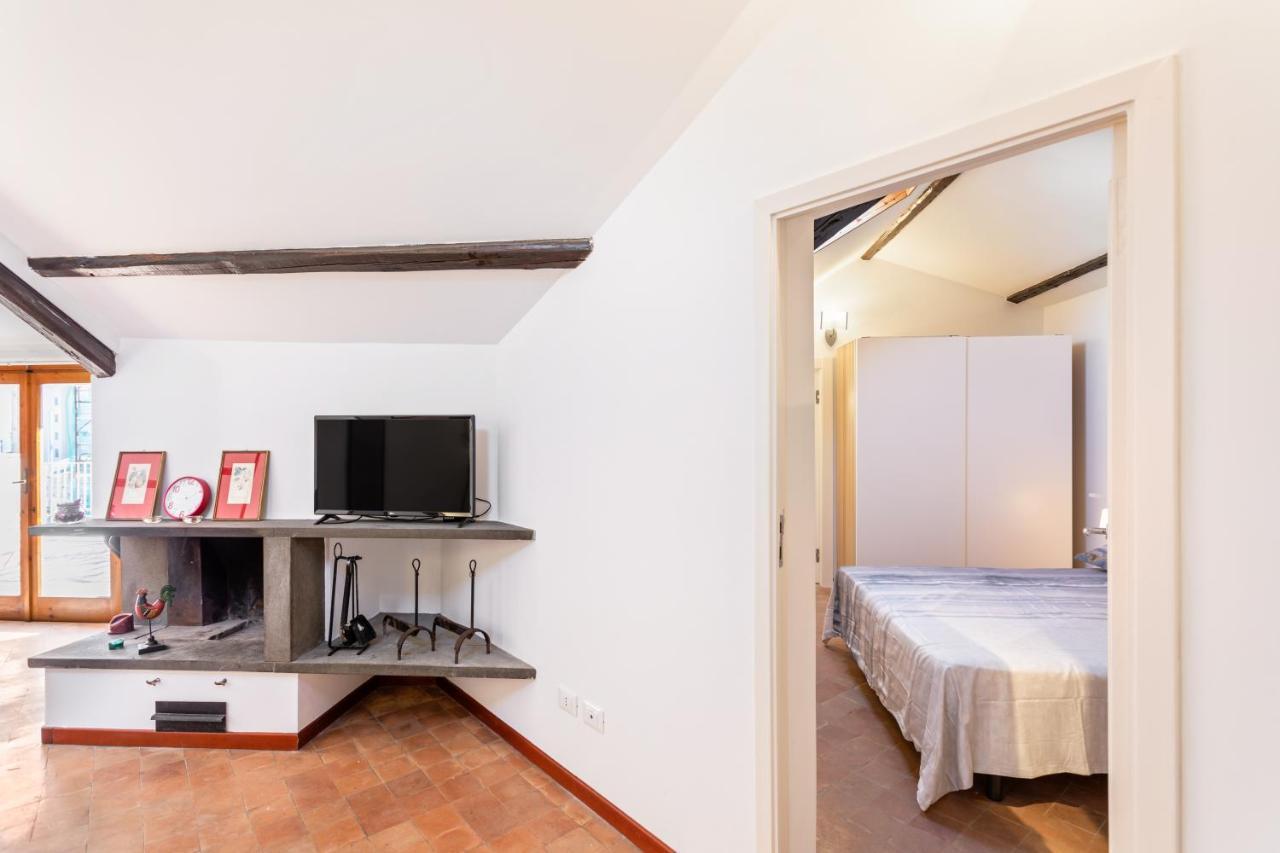 Liberta Frame Apartment With Terrace And Etna View カターニア エクステリア 写真